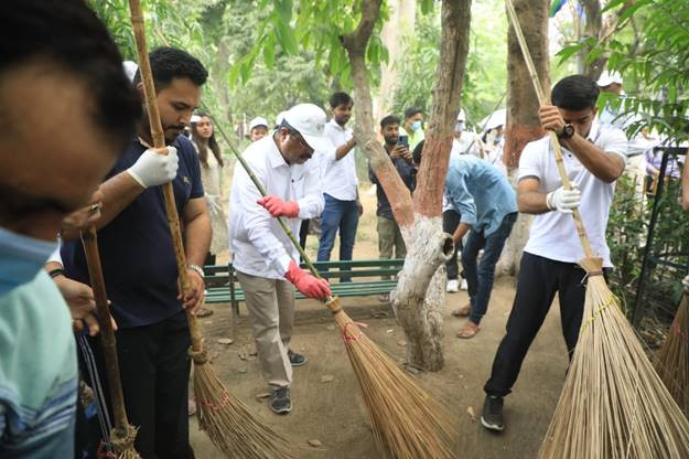 Dharmendra Pradhan led a Swacchta Hi Seva