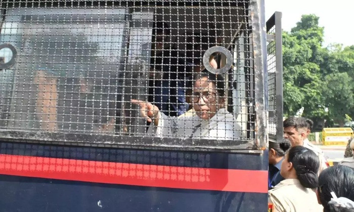 Mamata Banerjee Detained in Delhi