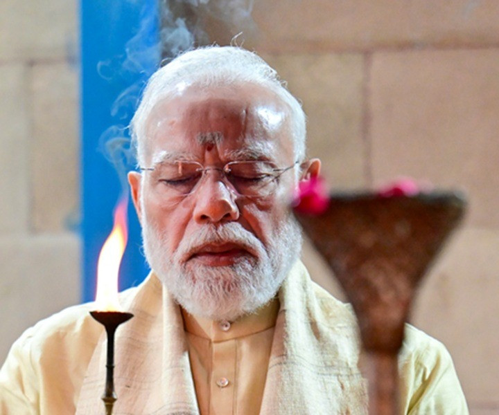 PM Modi Offers Prayers to Maa Katyayani